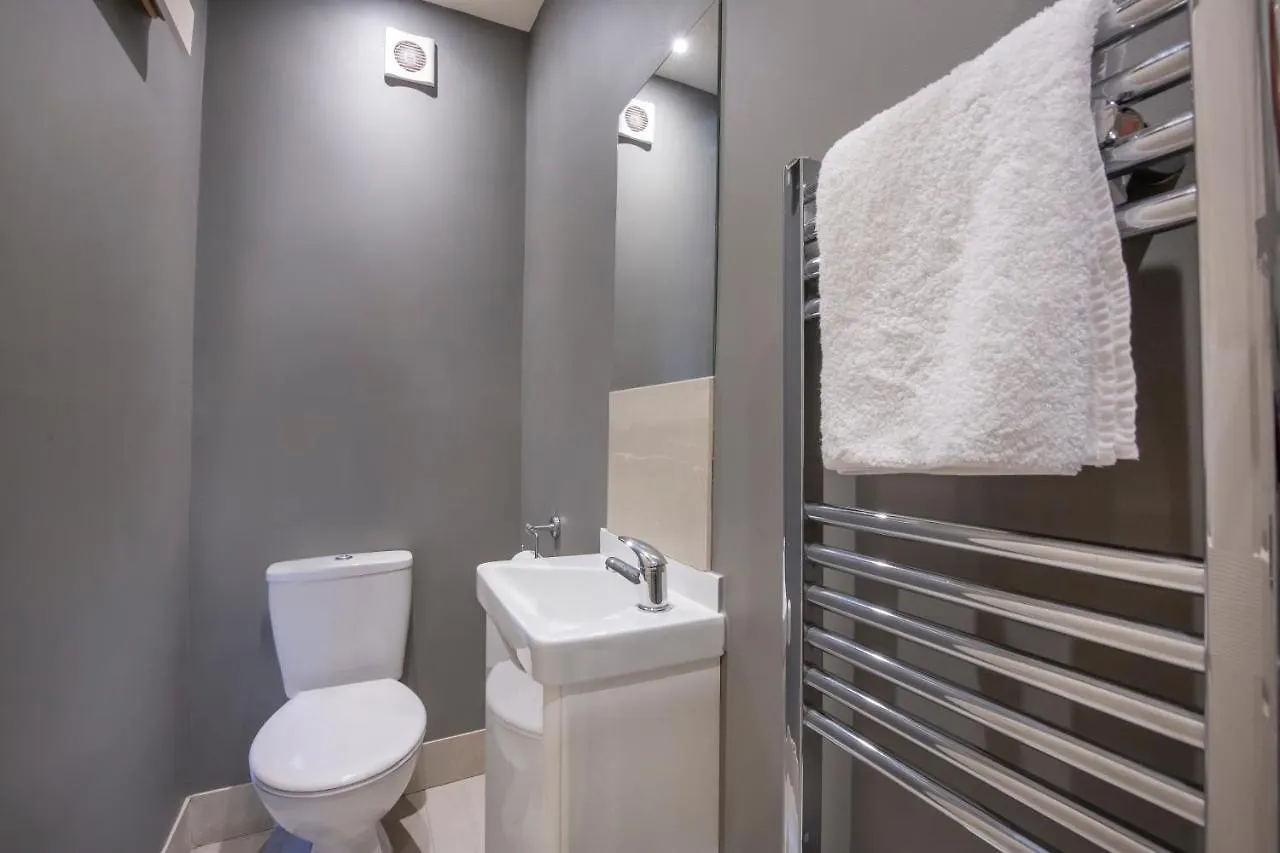 Patrick'S Pool- 4 Bedroom,4 Bathroom, Most Central Luxury Townhouse! York Dom wakacyjny